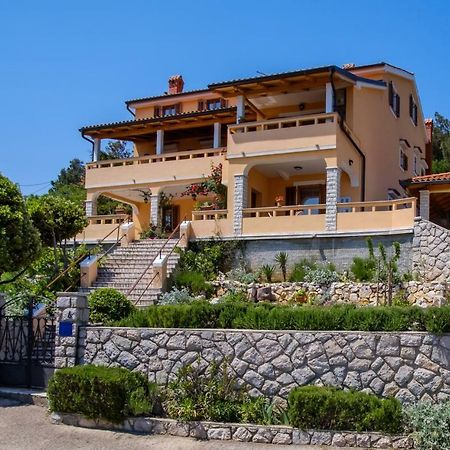 Apartmani Zorica Martinšćica Exterior foto