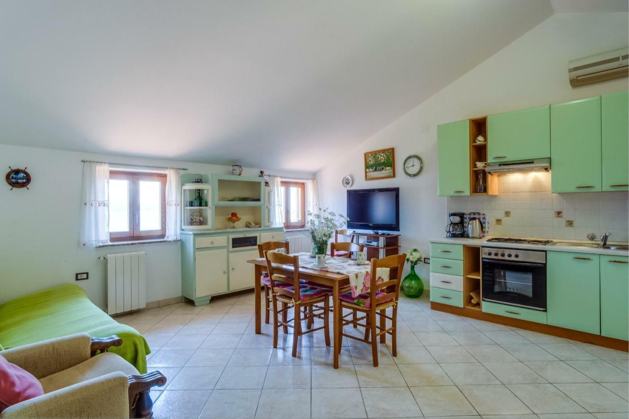 Apartmani Zorica Martinšćica Exterior foto