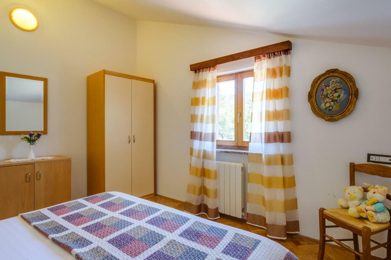 Apartmani Zorica Martinšćica Exterior foto