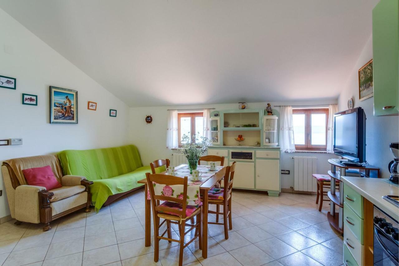 Apartmani Zorica Martinšćica Exterior foto