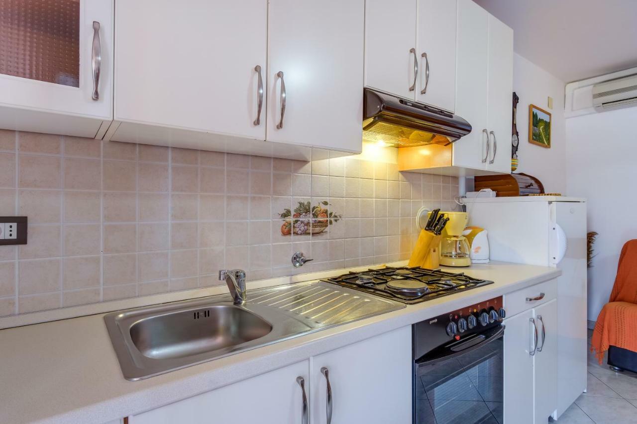 Apartmani Zorica Martinšćica Exterior foto