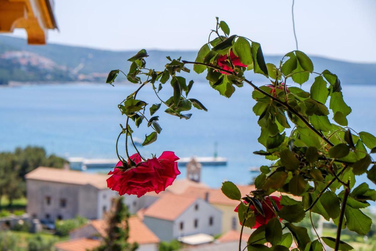 Apartmani Zorica Martinšćica Exterior foto
